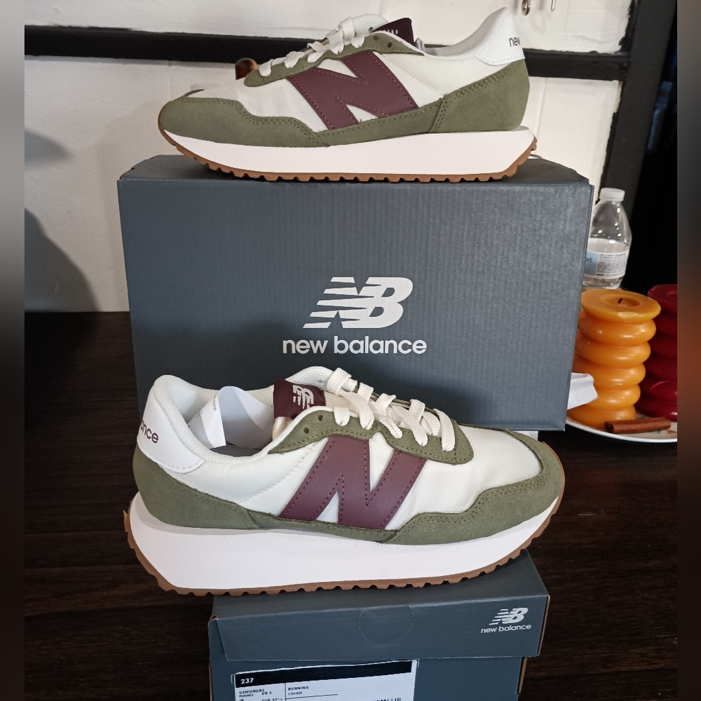 Women's sneakers